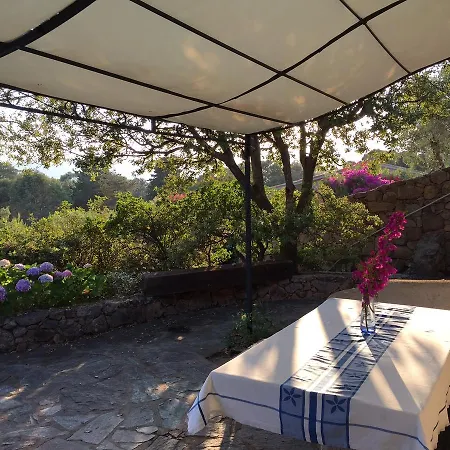Les Hameaux De Pietragione Guest house *
