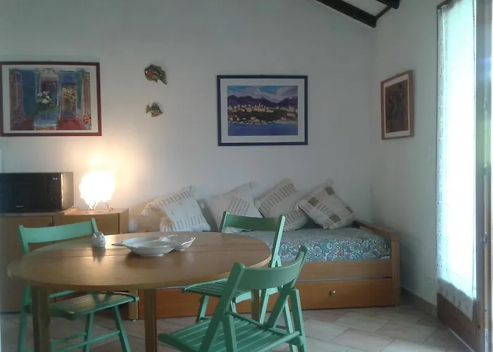 게스트하우스 Les Hameaux De Pietragione *
