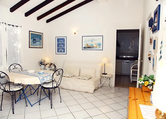 Les Hameaux De Pietragione Pensión *